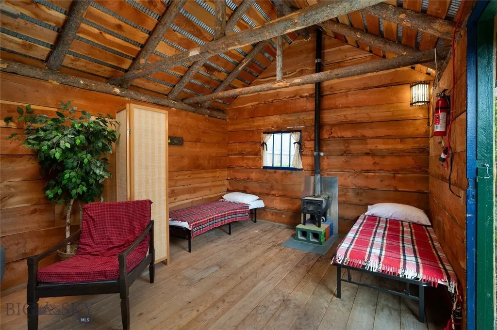 308 3rd Street S Gardiner MT 59030