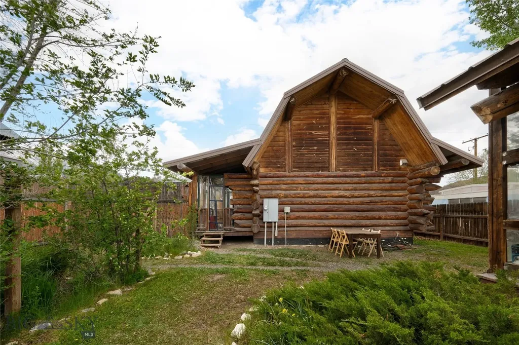 308 3rd Street S Gardiner MT 59030