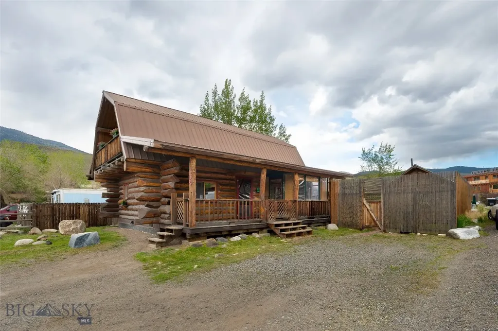 308 3rd Street S Gardiner MT 59030