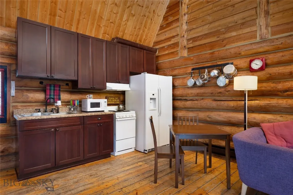 308 3rd Street S Gardiner MT 59030