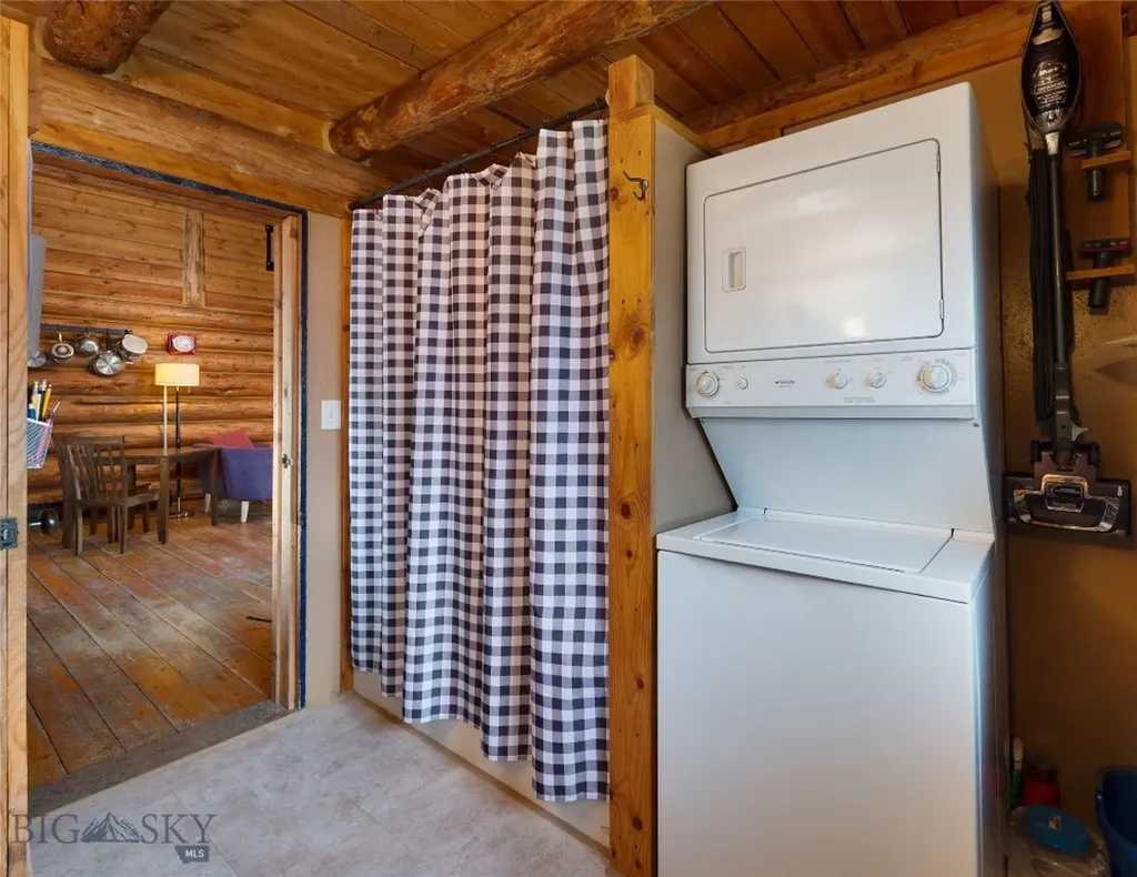 308 3rd Street S Gardiner MT 59030