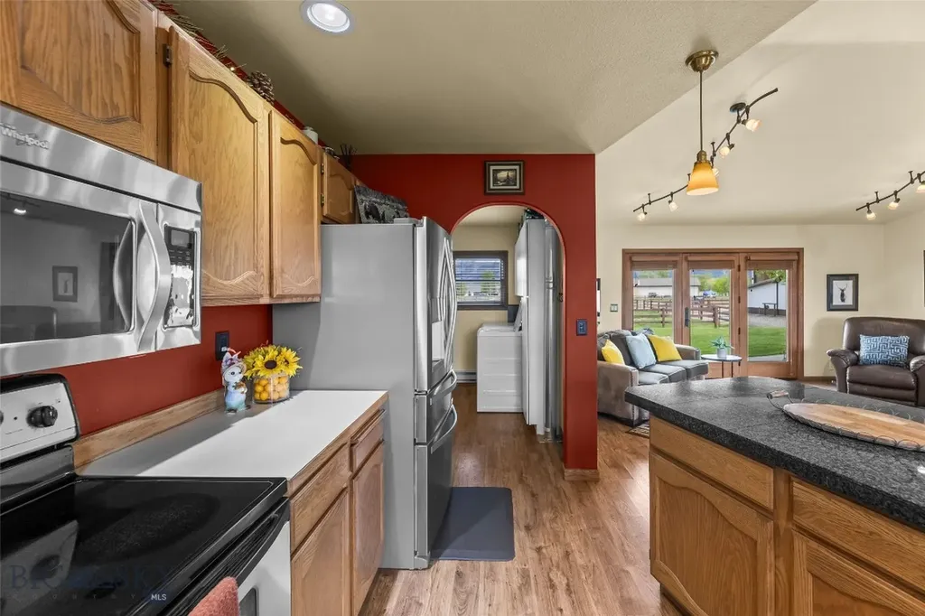 2720 Outlaw Drive Belgrade MT 59714