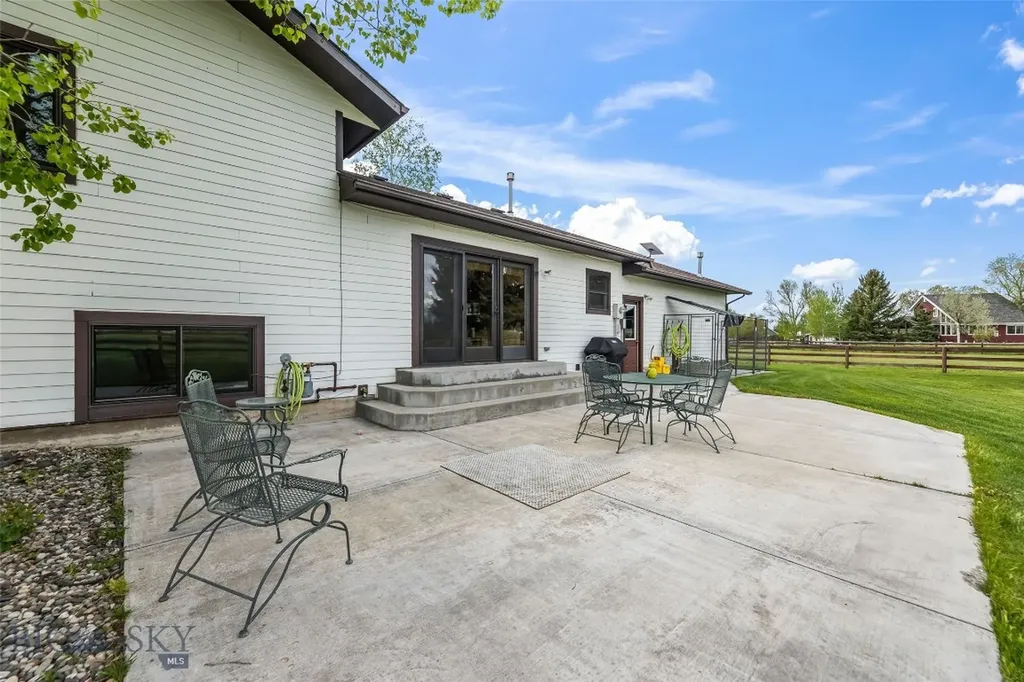 2720 Outlaw Drive Belgrade MT 59714