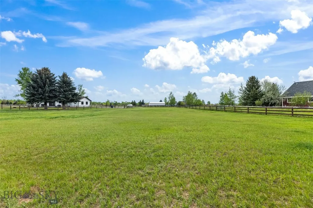 2720 Outlaw Drive Belgrade MT 59714