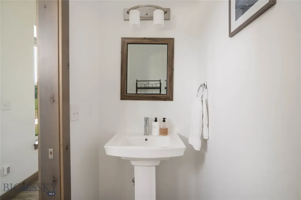 986 Cassandra Street Bozeman MT 59718