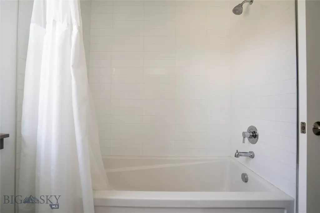 986 Cassandra Street Bozeman MT 59718