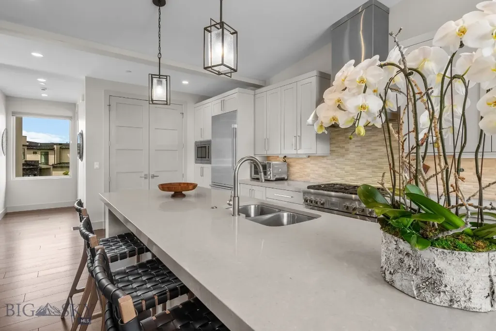 10 Caymus Lane Bozeman MT 59718
