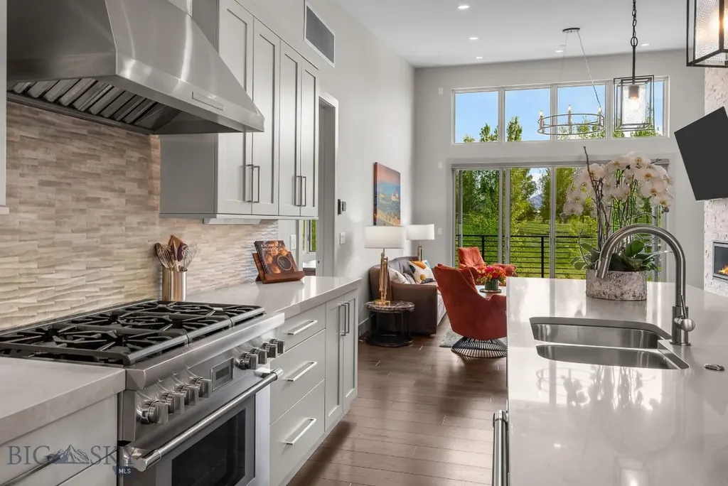 10 Caymus Lane Bozeman MT 59718
