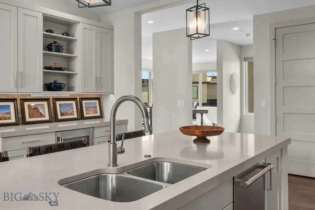 10 Caymus Lane Bozeman MT 59718