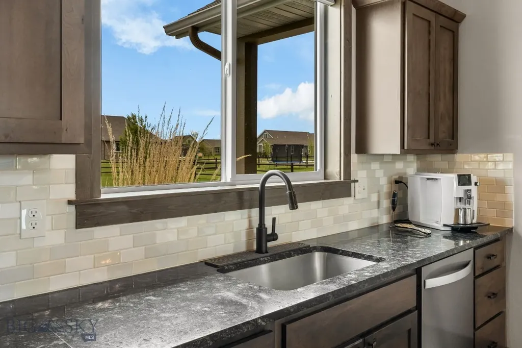 108 Travelers Way Manhattan MT 59741