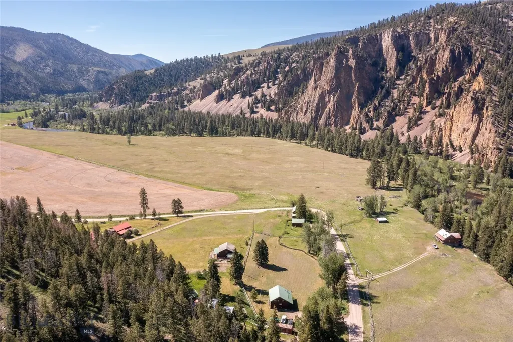1253 Rock Creek Road Philipsburg MT 59858