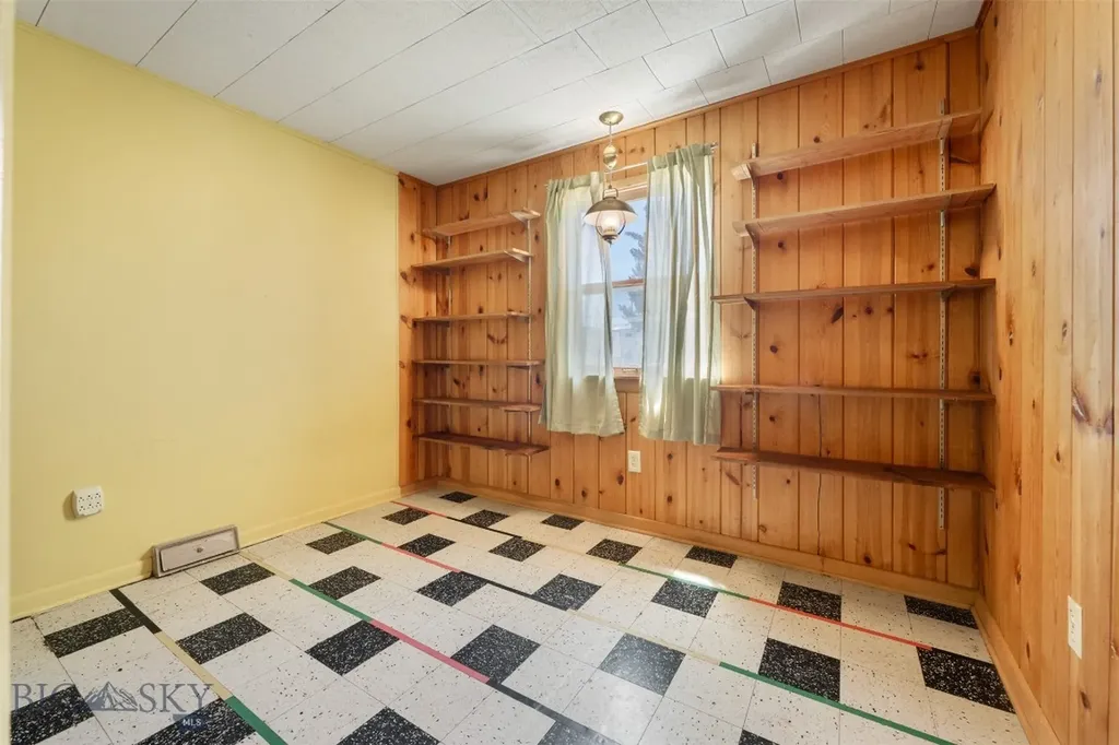 709 Oregon Street Deer Lodge MT 59722
