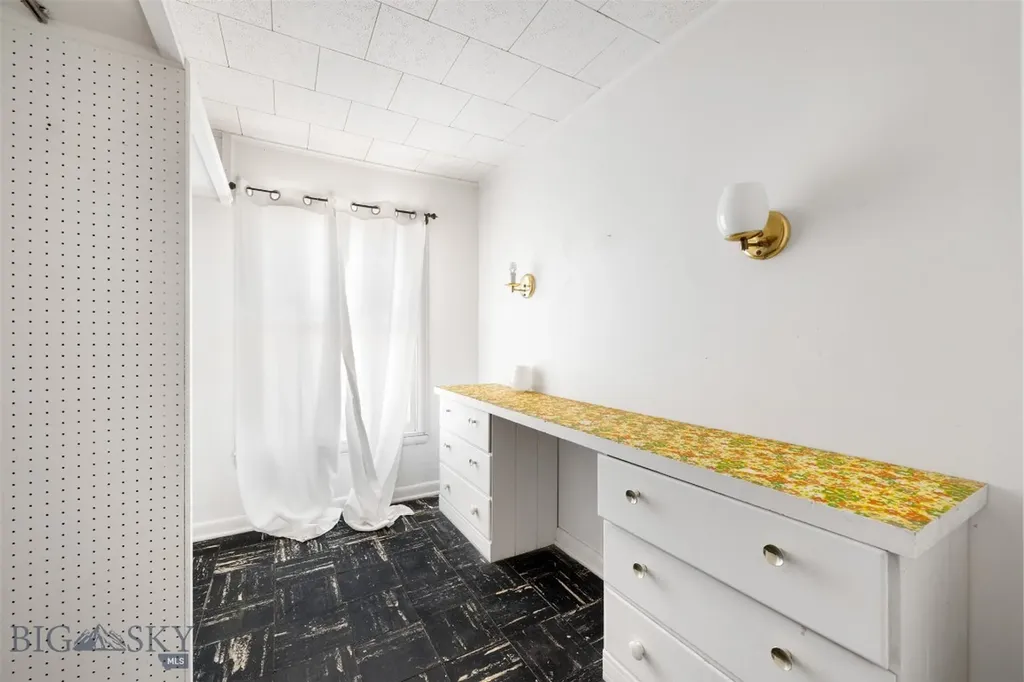 709 Oregon Street Deer Lodge MT 59722