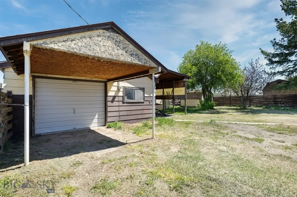 709 Oregon Street Deer Lodge MT 59722