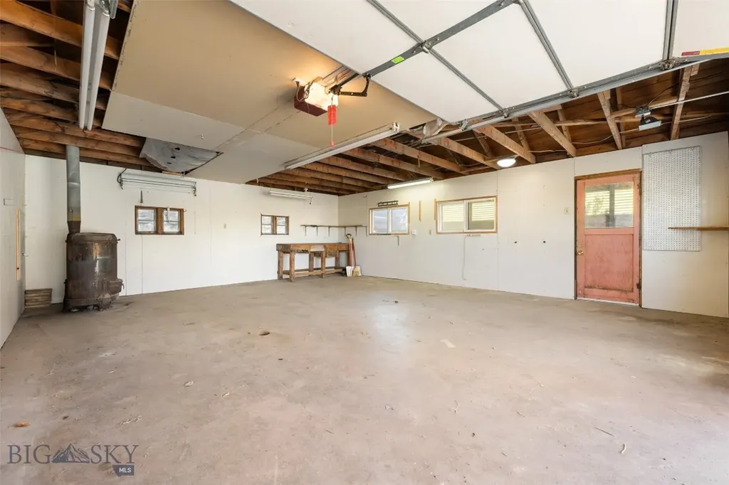 709 Oregon Street Deer Lodge MT 59722