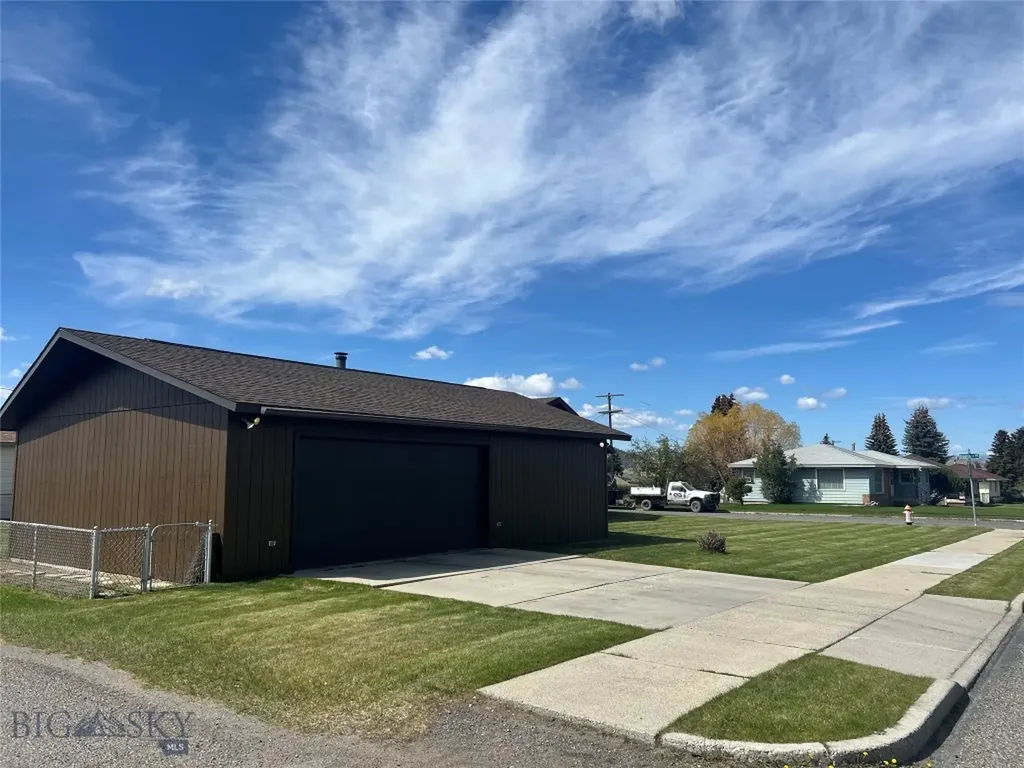 2406 Gladstone Butte MT 59701