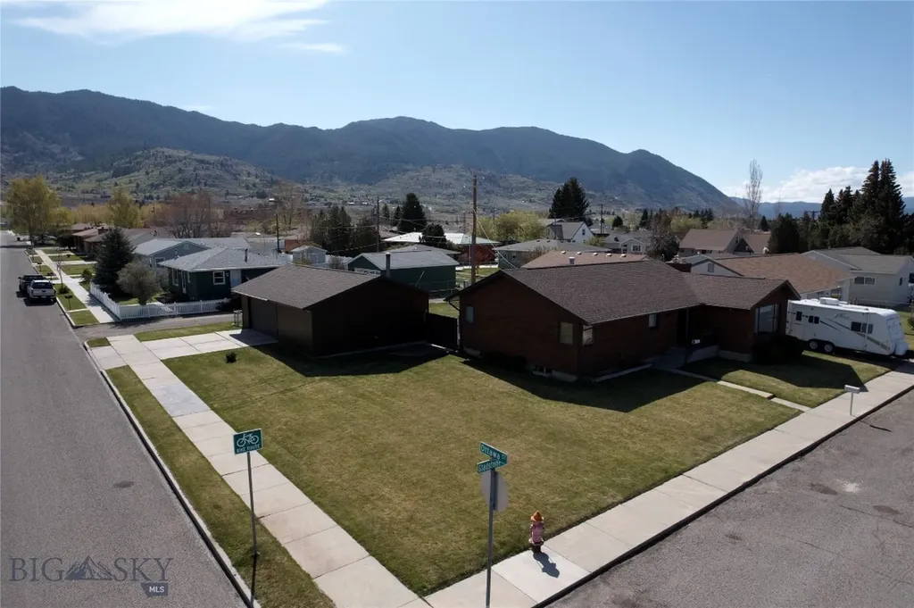 2406 Gladstone Butte MT 59701