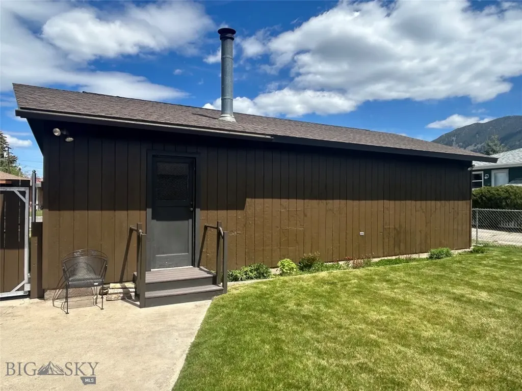 2406 Gladstone Butte MT 59701