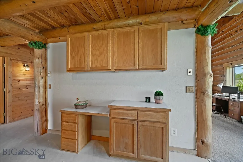 10 Rocky Hollow Trail Livingston MT 59047