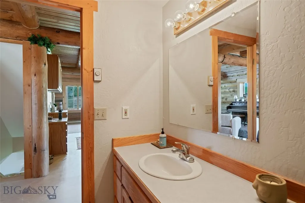 10 Rocky Hollow Trail Livingston MT 59047