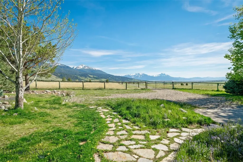 10 Rocky Hollow Trail Livingston MT 59047
