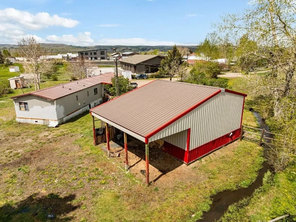 20 Rabel Lane Gallatin Gateway MT 59730