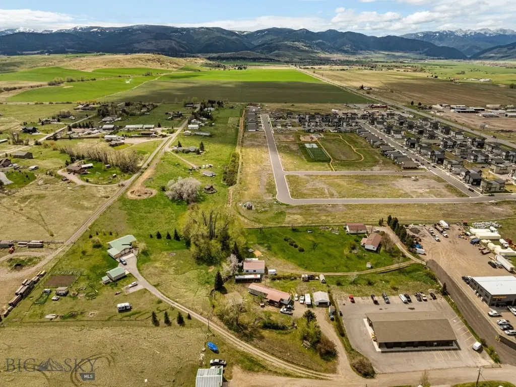 20 Rabel Lane Gallatin Gateway MT 59730
