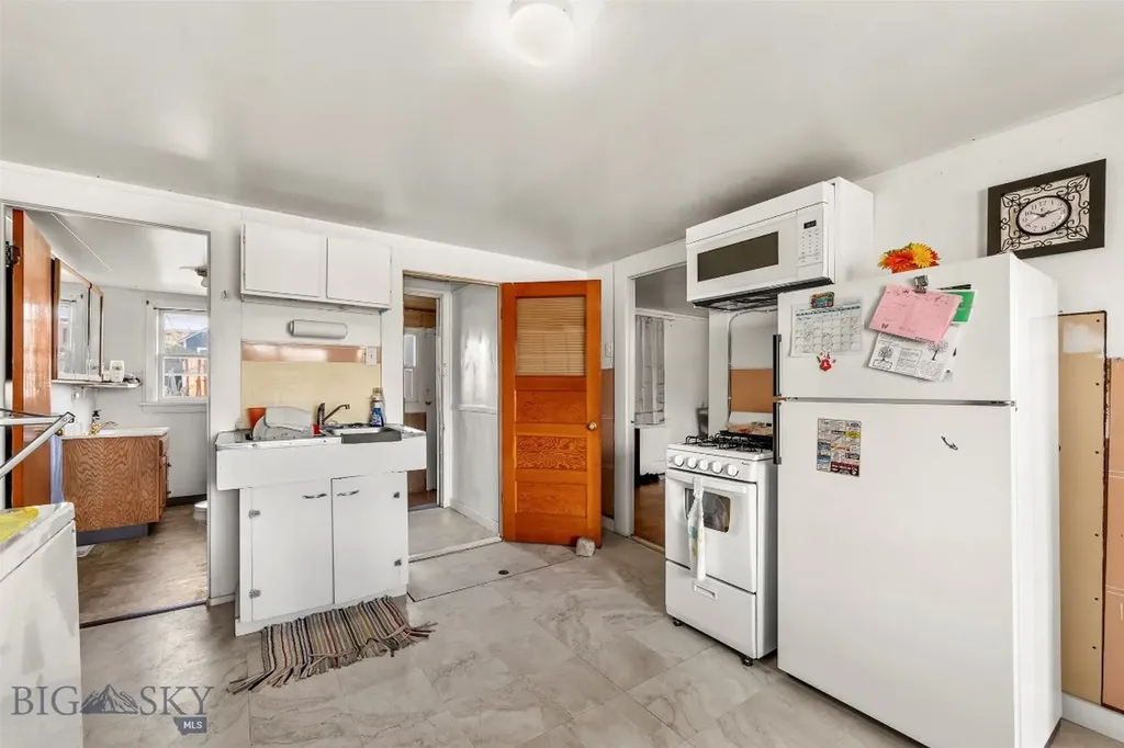 1327 Farrell Butte MT 59701