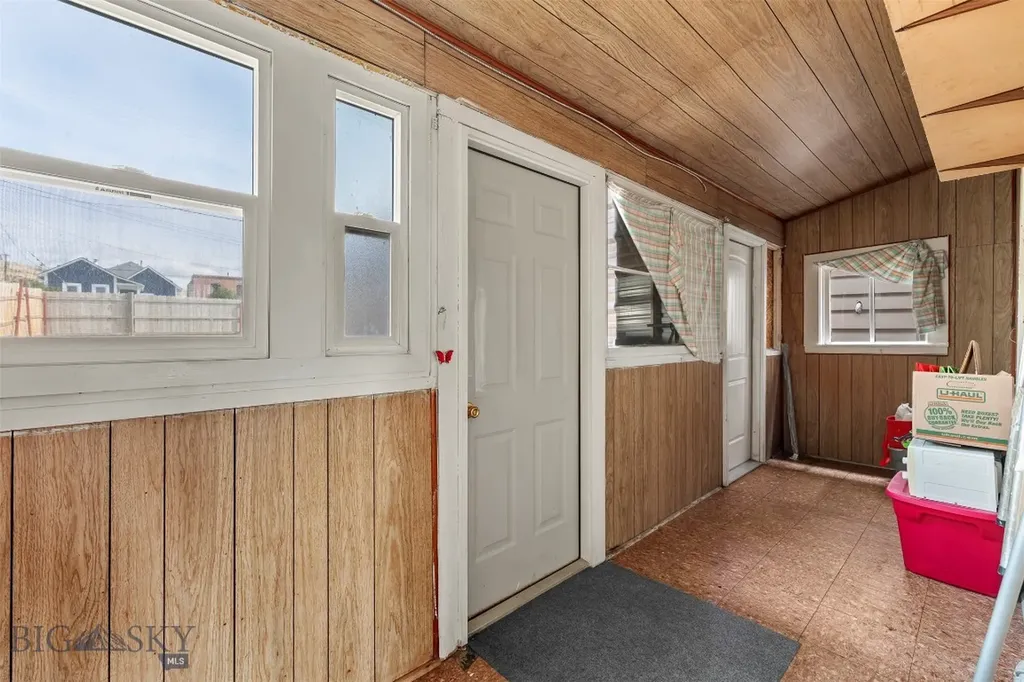 1327 Farrell Butte MT 59701