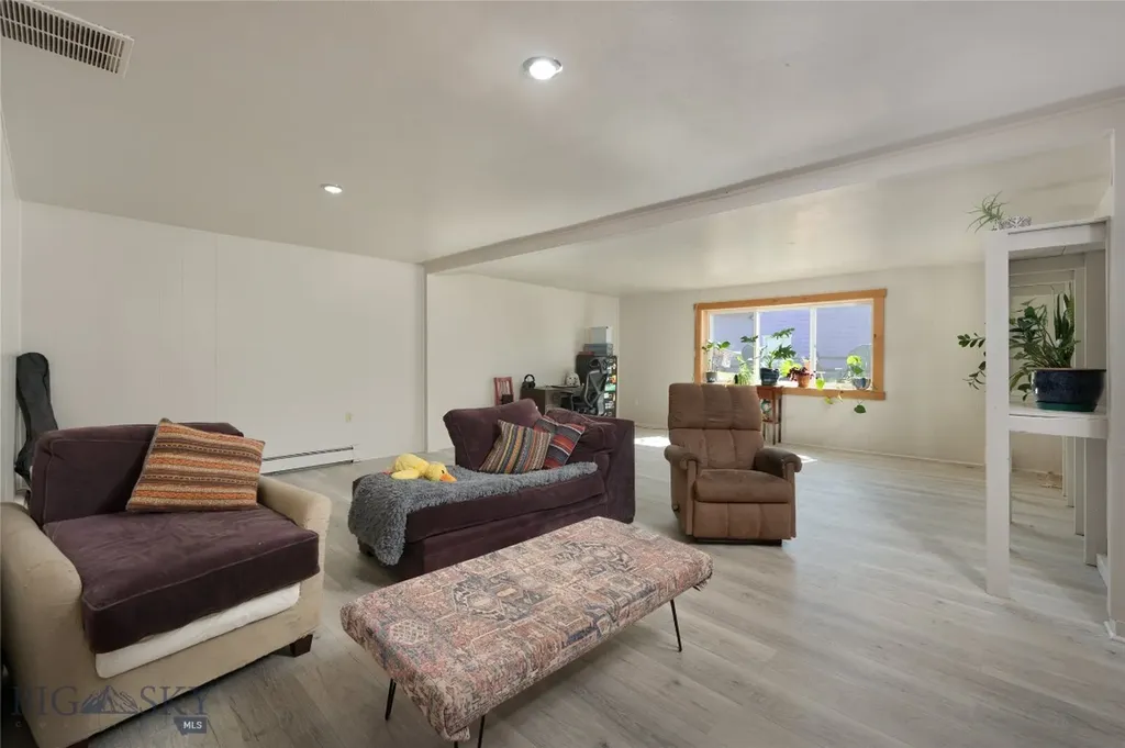 1104 S Pinecrest Drive Bozeman MT 59715