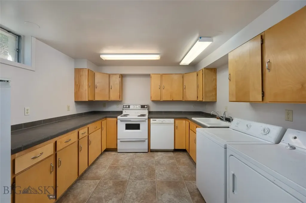 1104 S Pinecrest Drive Bozeman MT 59715