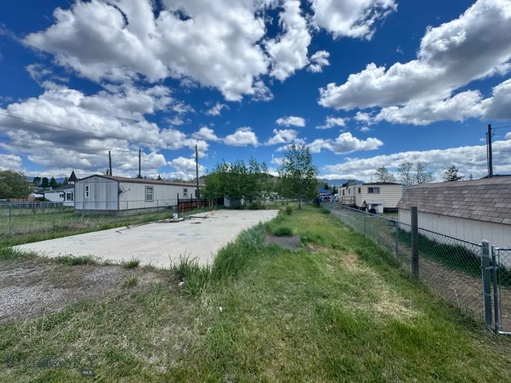 407 & 409 N Washington Street Boulder MT 59632