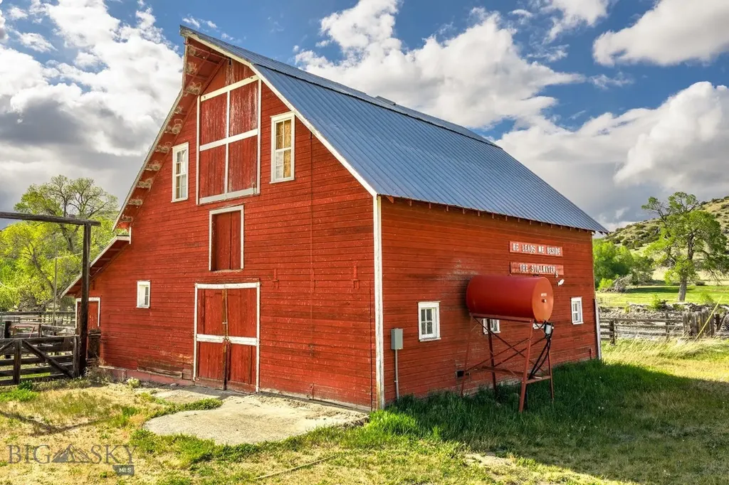 45 Pheasant Lane Columbus MT 59019