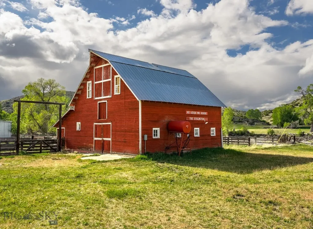 45 Pheasant Lane Columbus MT 59019