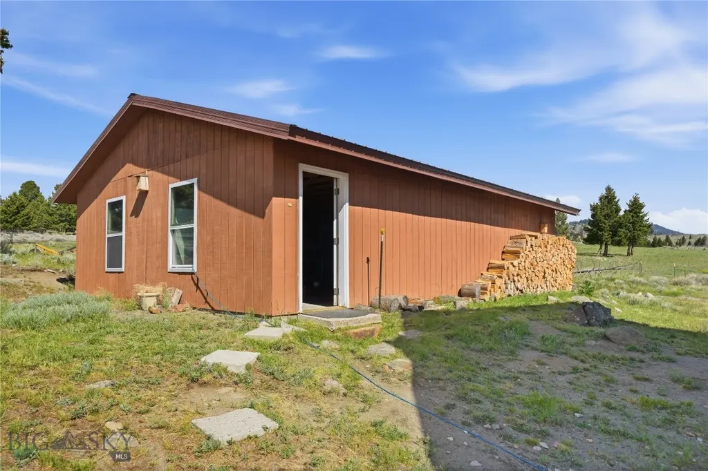 86 Horseshoe Trail Whitehall MT 59759