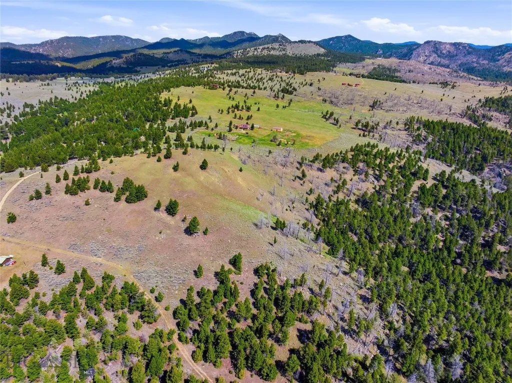 86 Horseshoe Trail Whitehall MT 59759