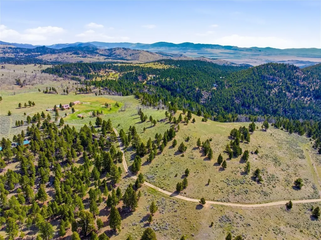 86 Horseshoe Trail Whitehall MT 59759