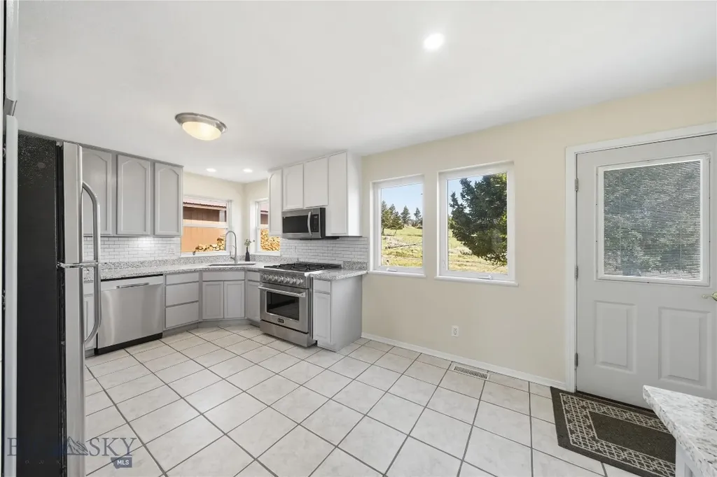 86 Horseshoe Trail Whitehall MT 59759