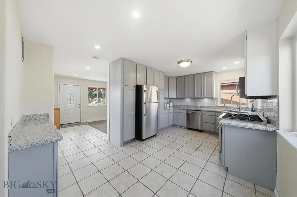 86 Horseshoe Trail Whitehall MT 59759