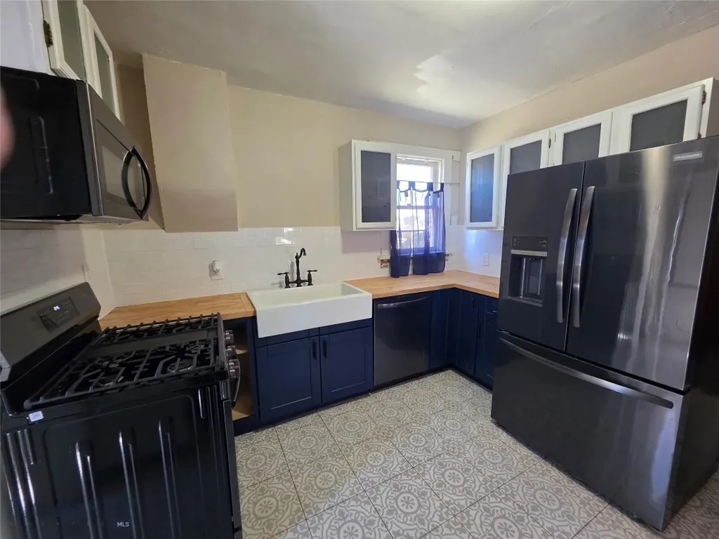 901 Delaware Butte MT 59701