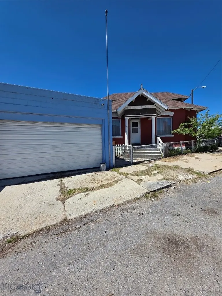 901 Delaware Butte MT 59701