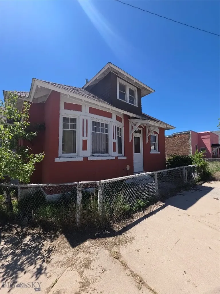 901 Delaware Butte MT 59701