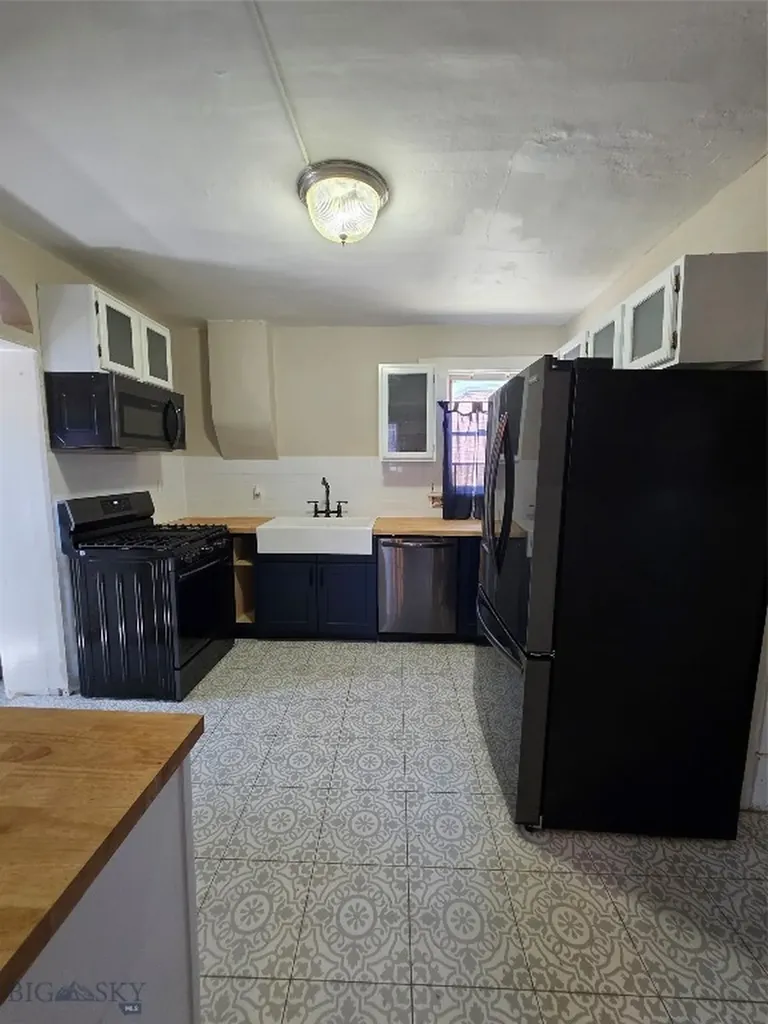 901 Delaware Butte MT 59701