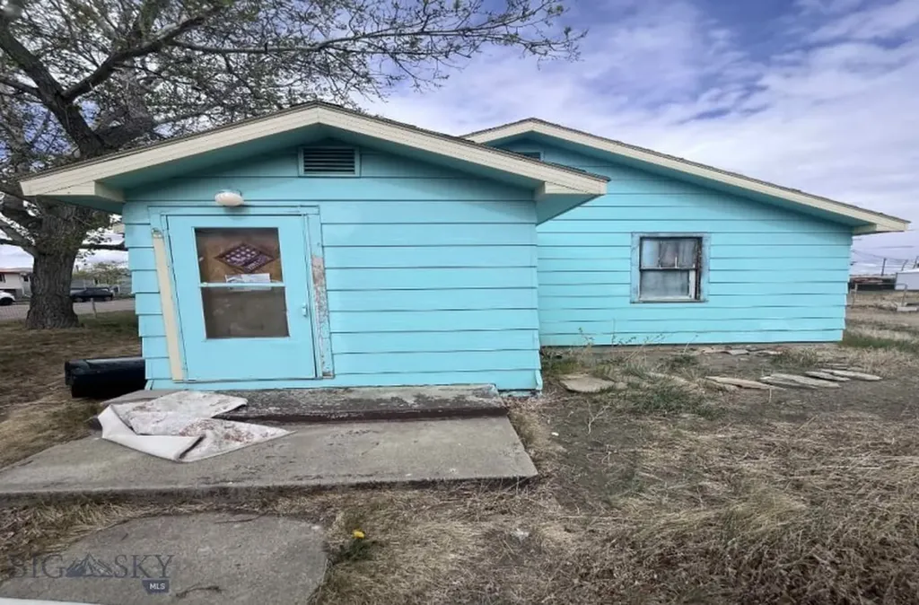 213 5th NE Cut Bank MT 59427