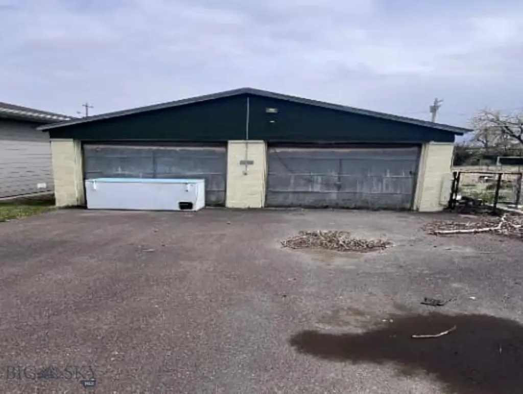 213 5th NE Cut Bank MT 59427