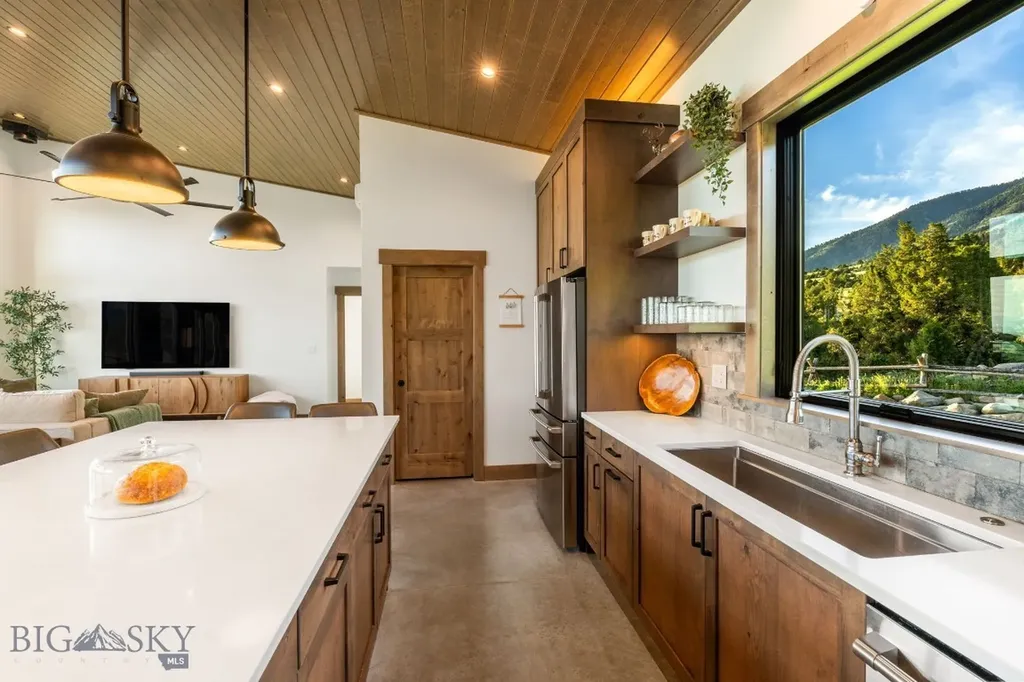 1580 Evan Reese Creek Road Belgrade MT 59714