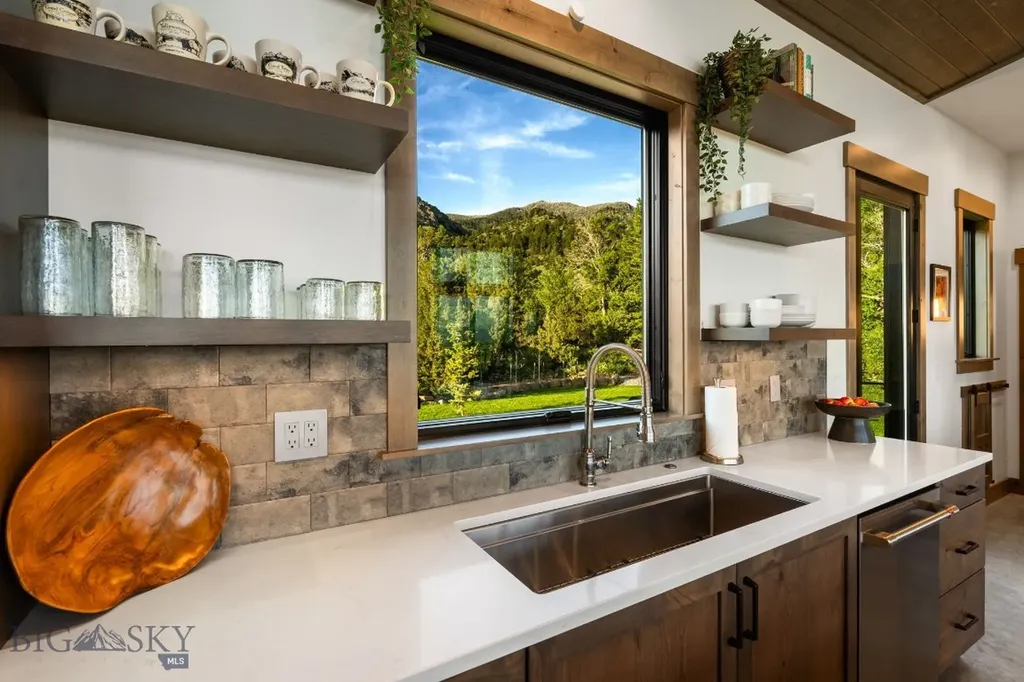 1580 Evan Reese Creek Road Belgrade MT 59714