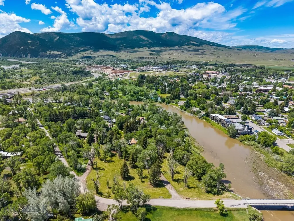 9TH St Island Drive Livingston MT 59047