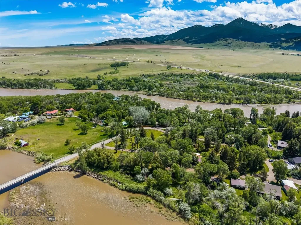 9TH St Island Drive Livingston MT 59047