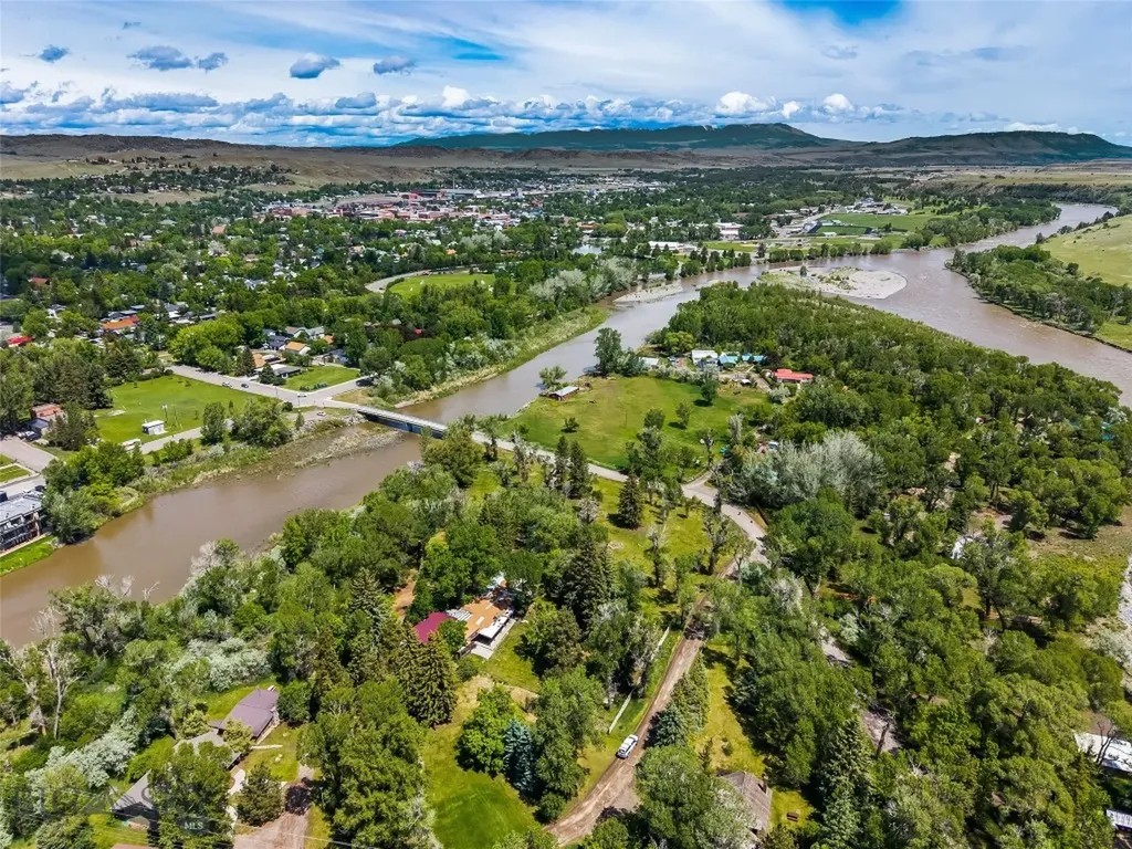 9TH St Island Drive Livingston MT 59047